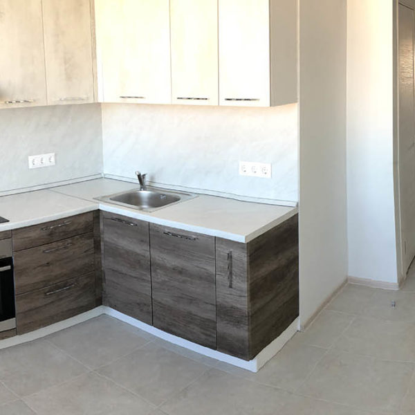 панорамная съемка квартиры - вид на кухню и прихожую